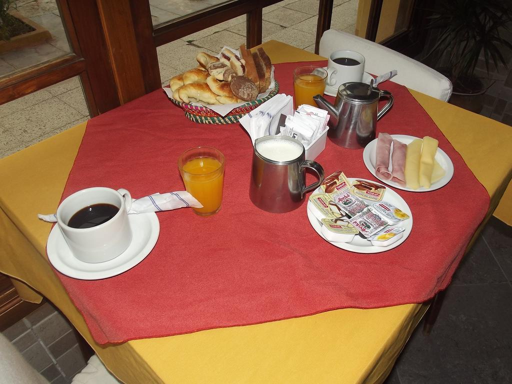 Hotel Teomar Villa Gesell Eksteriør bilde